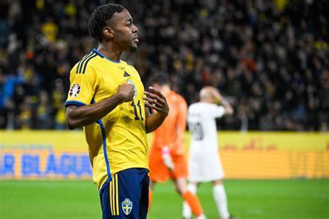 Anthony Elanga scores first goal in 10 months in Sweden win