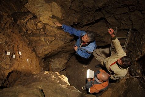 Neanderthal-Denisovan human hybrid found in ancient cave - Big Think