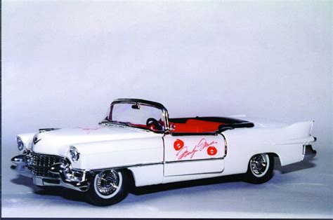 1:18 Solido Cadillac Eldorado '55 Marilyn Monroe – Cameron’s Model Cars