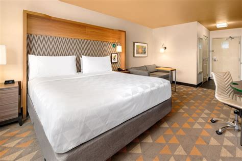 Holiday Inn Yakima, an IHG Hotel Yakima, Washington, US - Reservations.com