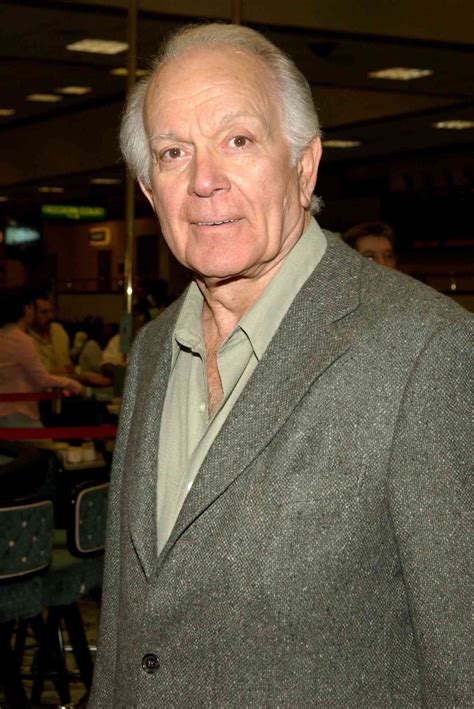 Robert Mandan dead: 'Soap' actor dies at 86 | EW.com