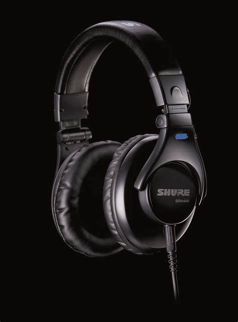 Amazon.com: Shure SRH440 Professional Studio Headphones (Black ...