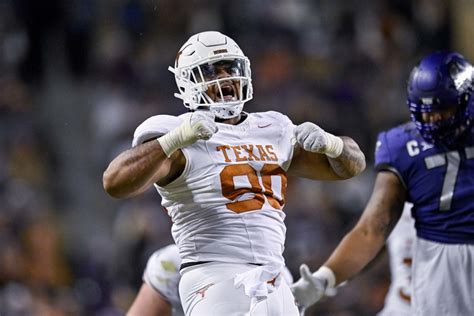 Texas Longhorns Defensive Tackle Byron Murphy Accepts Senior Bowl ...