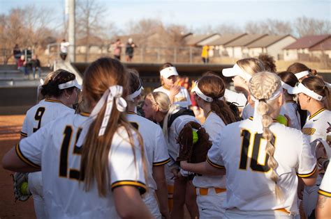 Griffon Softball Swept by McKendree - Missouri Western State University Athletics