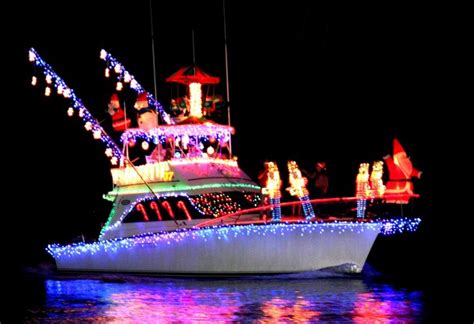 Southern Mamas » Blog Archive » Holiday Boat Parade of Lights 2015 ...