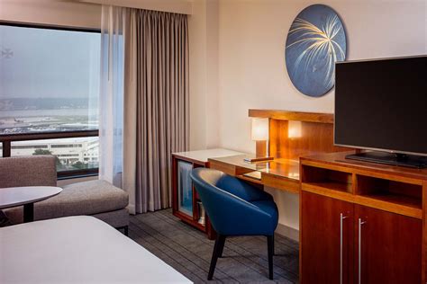 Hyatt Regency Crystal City at Reagan National Airport Rooms: Pictures & Reviews - Tripadvisor