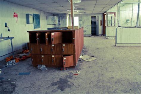 Abandoned Kempton Park Hospital - Woogie