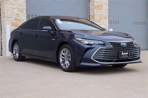 New 2020 Toyota Avalon Hybrid XLE