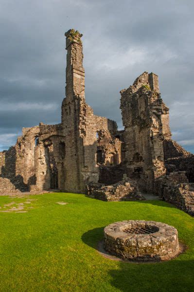 Coity Castle, Bridgend - History, Travel, and accommodation information