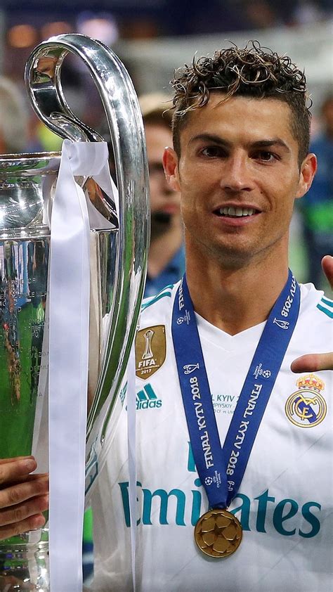 Cr7 Holding His Champions league trophy, cr7, football, trophy, ronaldo ...