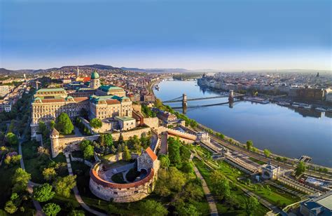 Budai Várnegyed(2.7 km-re a szállodától) - Mystery Hotel Budapest ...