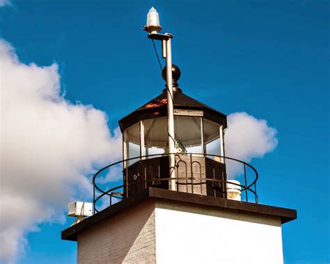 Maine Lighthouses and Beyond: Fort Point Lighthouse