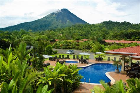 Costa Rica Hotel: Volcano Lodge Hotel and Thermal Experience - Arenal