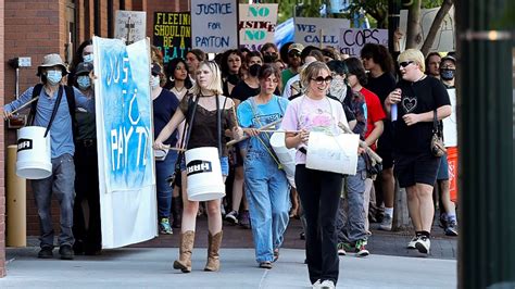 Protest at Boise City Hall in wake of police fatal shooting | Idaho ...