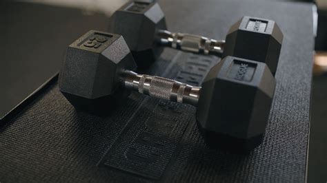 Rogue Hex Dumbbell Review (2024 Update) | BarBend