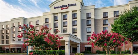 Hotel In Hampton, VA, with Indoor Pool | SpringHill Suites