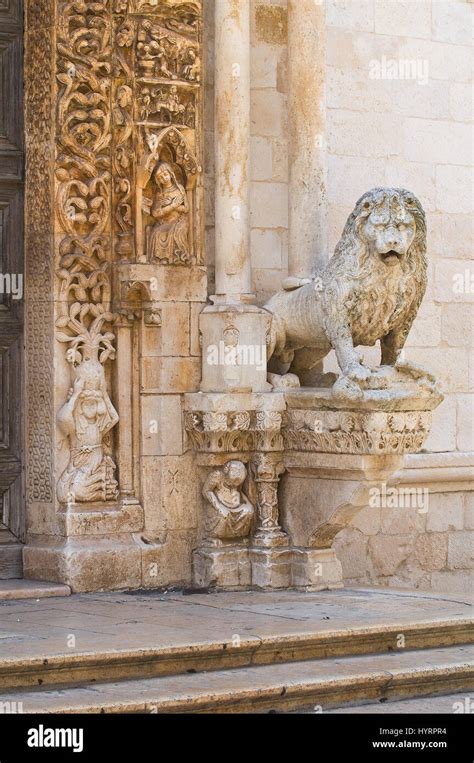 Duomo Cathedral of Altamura. Puglia. Italy Stock Photo - Alamy