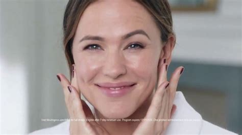 Neutrogena Rapid Wrinkle Repair TV Spot, 'Who Has Time For Wrinkles ...