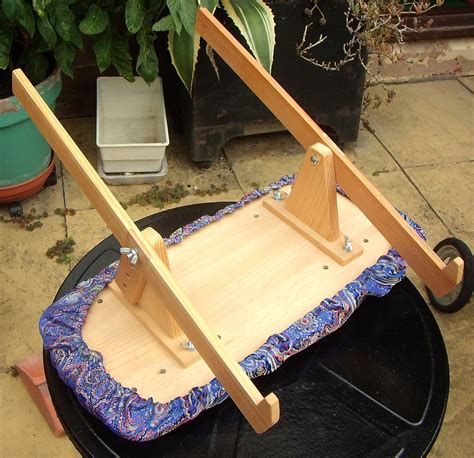 How To Use An Embroidery Lap Stand