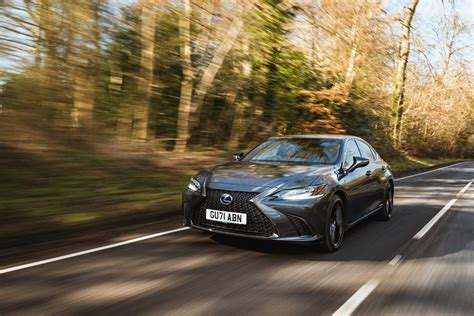 Six reasons to drive a Lexus Hybrid - Lexus UK Magazine