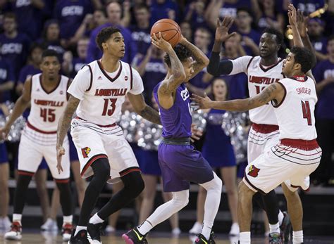 Slideshow: Men's basketball vs. Louisville - GCU Today