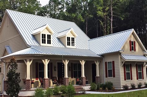 Galvalume® vs. Galvanized Metal Roofing: The Differences, Pros, & Cons