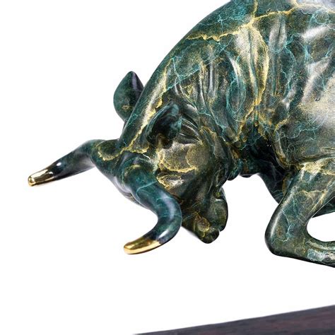 Bronze Bull Statue: From Agricultural Plantation to Farmhouse Decor ...