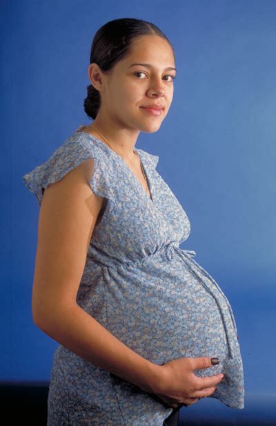 File:Pregnant woman.jpg - Wikipedia