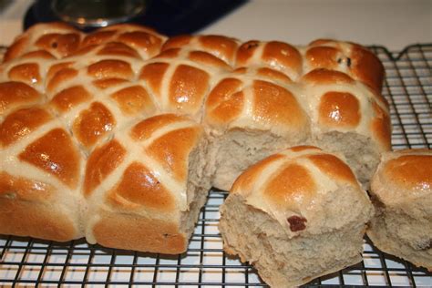 Lilyfield Life: Easter Break: Hot Cross Bun Recipe