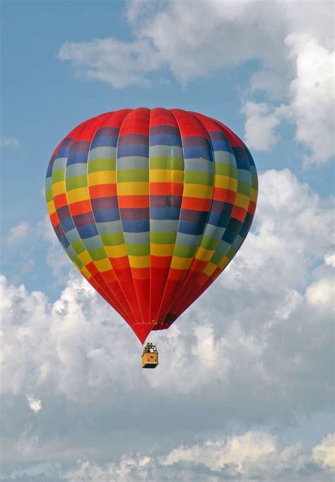 Hot Air Balloons over Temecula Valley Wine Country, California | Hot air balloon, Hot air, Balloons