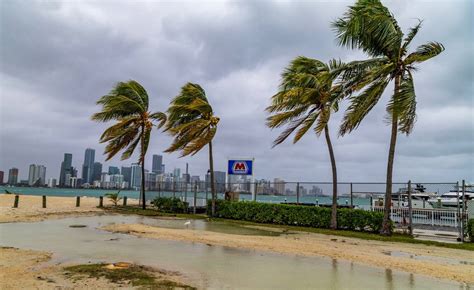 Are thunderstorms part of Miami’s weekend weather menu? Here’s what the forecast says