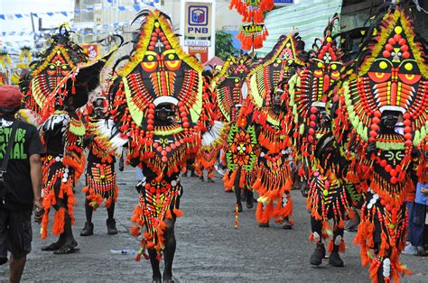 Ati Atihan parade of the tribes (50) | Ati Atihan Festival | Geography im Austria-Forum