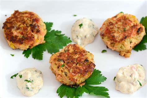 Delicious Salmon Cakes | Crab cakes, Salmon crab cakes recipe, Salmon cakes