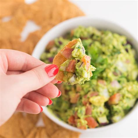 How To Make Easy Homemade Guacamole • Mindful Avocado