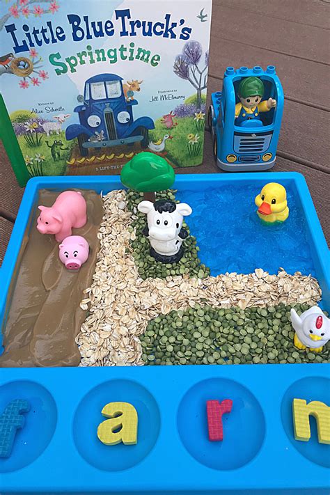 Farm Sensory Bin for Toddlers -Mama of Minis