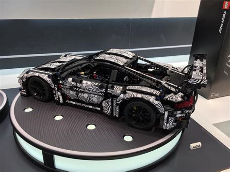 LEGO Technic Porsche 911 GT3 RS 1:10 Scale Model Has Working PDK Paddle Shifters - autoevolution