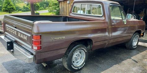 1982 Dodge D150 | Barn Finds