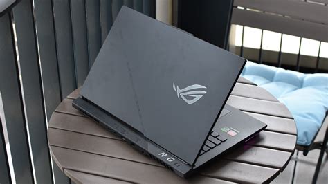 Asus ROG Strix Scar 17 (2023) gaming laptop review | Rock Paper Shotgun