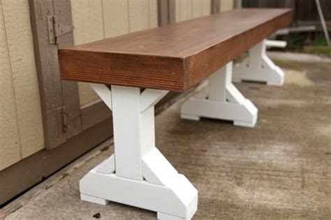 How to Build a DIY Farmhouse Bench - TheDIYPlan