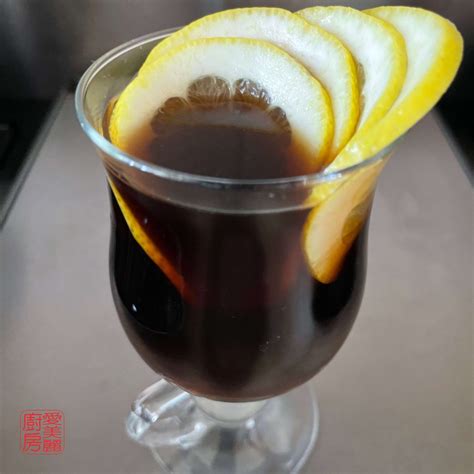 Boiled Coke with Lemon and Ginger 檸檬可樂煲薑 - Auntie Emily's Kitchen ...