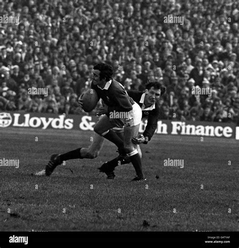 Phil Bennett Rugby High Resolution Stock Photography and Images - Alamy