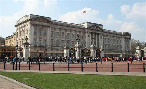 Royal Residences: A brief history of Buckingham Palace – Royal Central