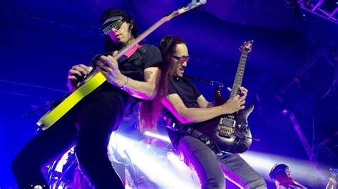 Dragonforce live @Afas Amsterdam 2022 Full Show (Almost) - YouTube