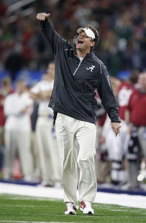 Lane Kiffin turns down Pac-12 job to stay at Alabama