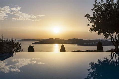 Villas Mykonos | Book Sea View Luxurious Villas in Mykonos