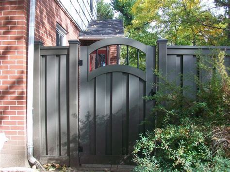 trex-seclusions-arch-gate I really like this gate. - Modern Design | Fence design, Arch gate ...