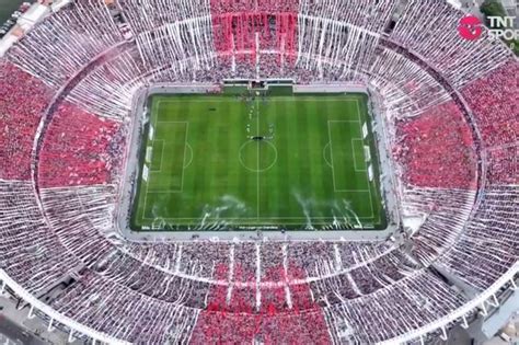 River Plate fans cover entire stadium in incredible tifo before Boca ...