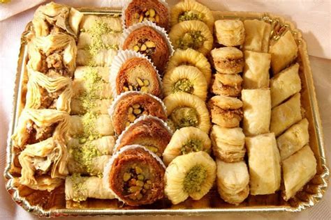 Syrian desserts | Food, Lebanese recipes, Food and drink