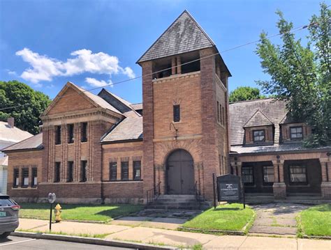 UU Church – Buildings of New England