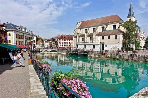 10 Best Towns In The French Alps To Visit - Backpackingman